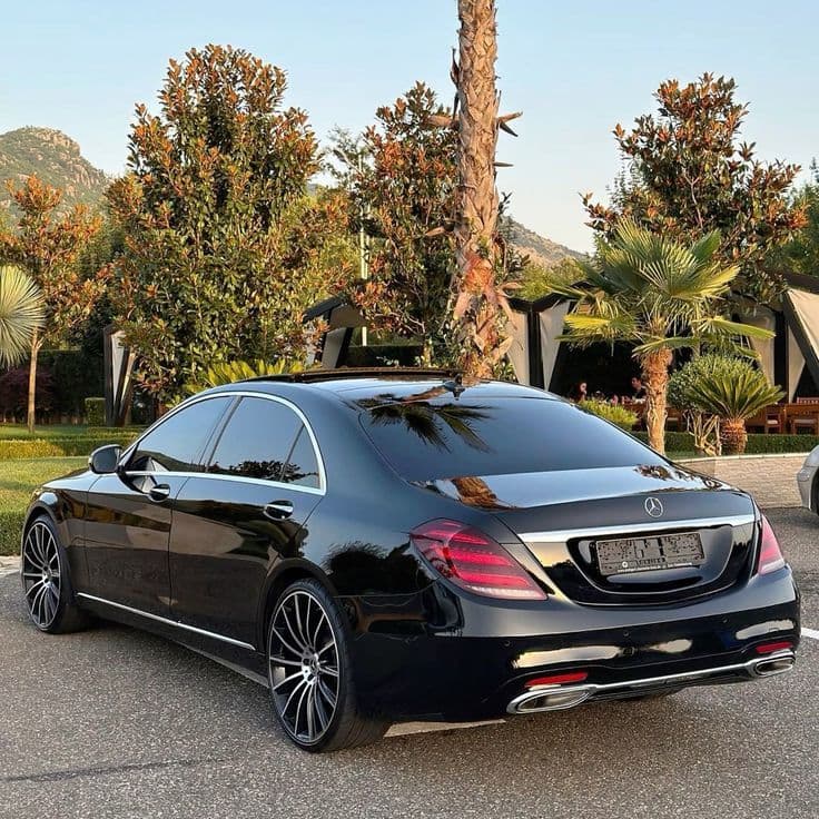 Image of Mercedes-Benz S-Class